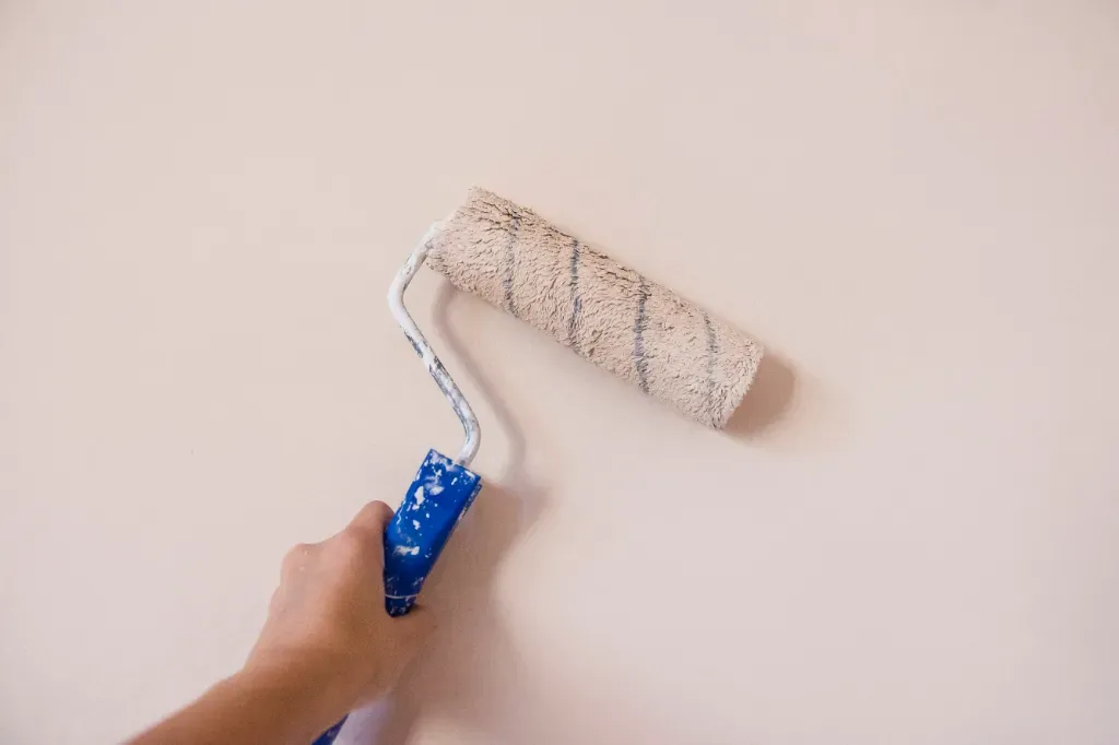 Mycie ścian przed malowaniem